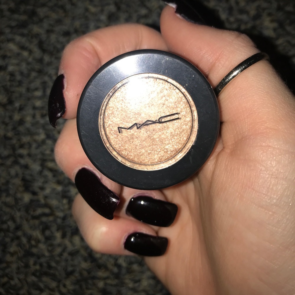 Mac eyeshadow